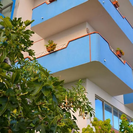 La Scogliera Bed & Breakfast *