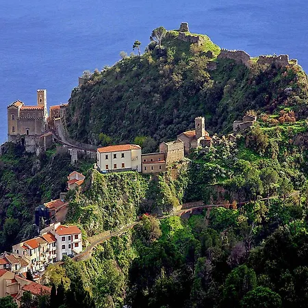 Bed & Breakfast La Scogliera *